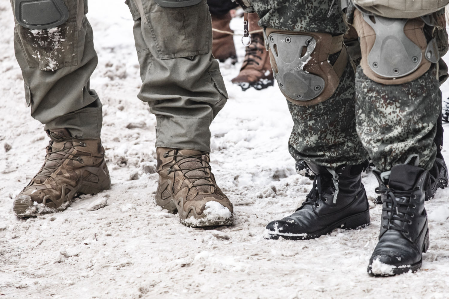 O czym pamiętać wybierając buty wojskowe zimowe?
